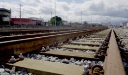 Como surgiram as ferrovias no Brasil