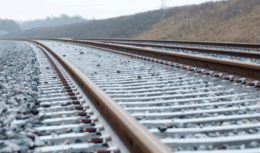 Por que as ferrovias são importantes para as atividades urbanas