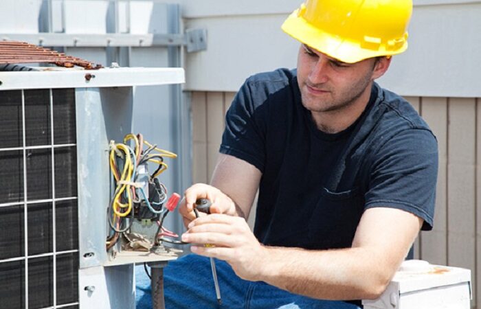 maintenance officer working offshore