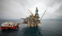 Petroserv contratando profissionais offshore