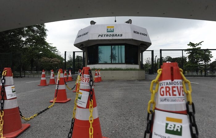 Greve aprovada por servidores da Petrobras para o período de 25 a 29 de novembro