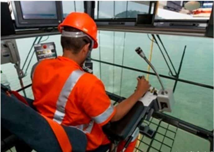 osm-requests-offshore-crane-operator-to-work-at-flotel-in-rio-de-janeiro