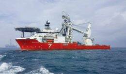 Líder offshore Subsea 7 seleciona candidatos com nível técnico para embarque em navio PLSV