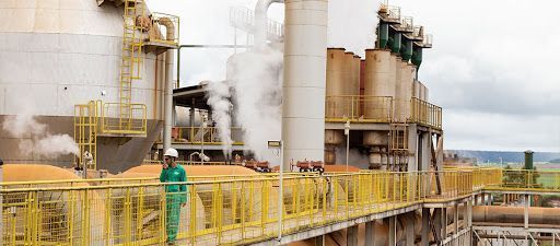 Destaque no setor biocombustíveis, o Grupo Vale do Verdão inicia muitas vagas no setor de manutenção em Goiás