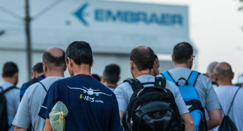 Embraer estende a partir de hoje afastamento de funcionários das fábricas no Brasil com férias coletivas