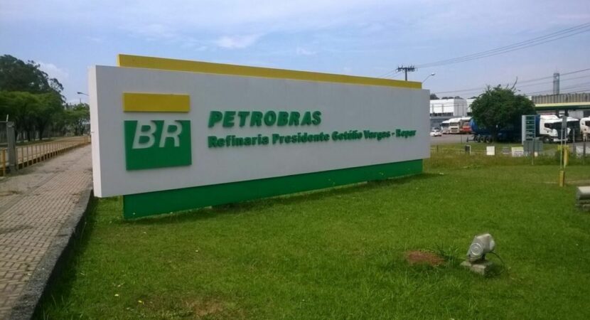 Sindicato cobra medidas à Petrobras: chega a 92 o número de funcionários infectados pelo Covid-19 na Repar