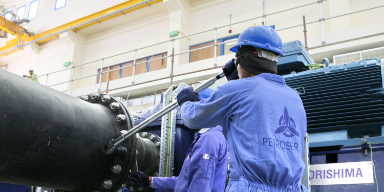 Petroserv anuncia vagas de emprego em Macaé para contratos offshore em sonda de perfuração, hoje 21 de julho