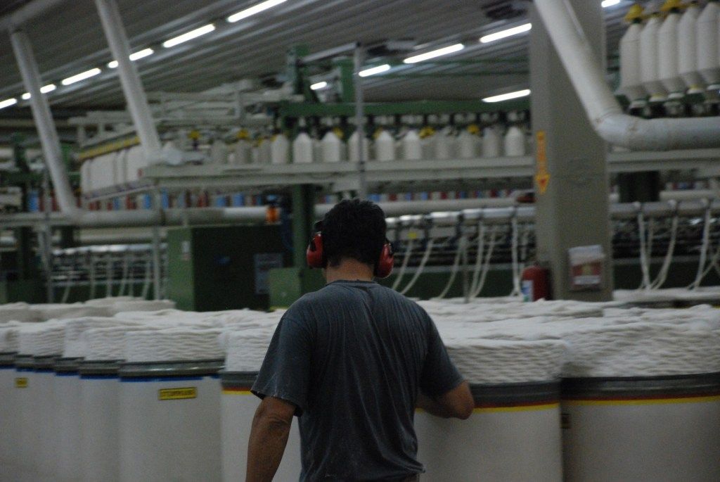 Empregos nível fundamental, médio, técnico, superior, fábrica têxtil, Rio Grande do Sul