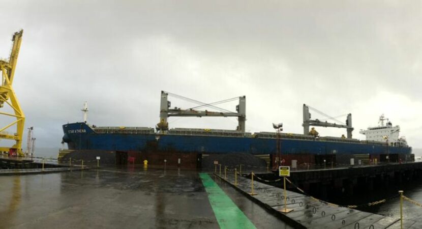 Astillero Enseada en Bahía se reanuda como terminal portuaria; 44 mil toneladas de mineral de hierro se exportarán a China a finales de este mes