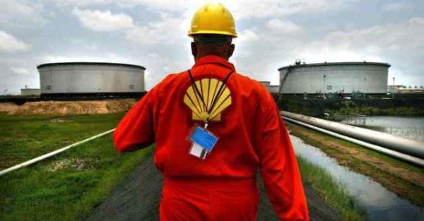 Shell to reduce spending on oil and gas projects and focus on renewable energy market