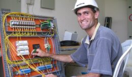 Eletricista - Coelba - curso gratuitos