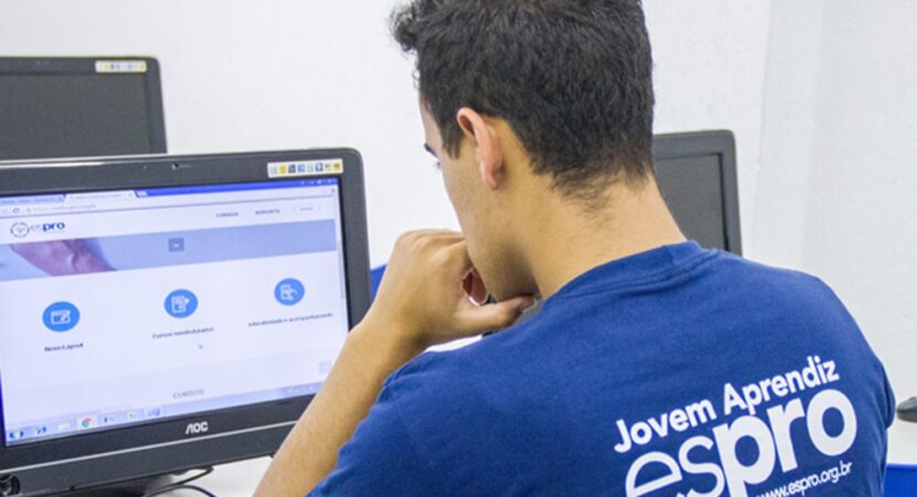 Jovem aprendiz: 25 vagas para quem busca primeiro emprego são disponibilizadas em São Paulo