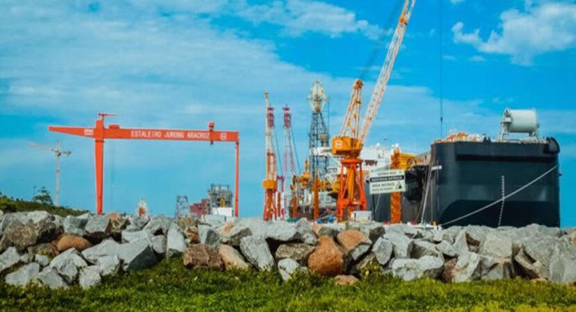 Estaleiro de construção naval Jurong Aracruz, no ES, inicia vagas de emprego para técnicos e engenheiros com experiência em projetos FPSO