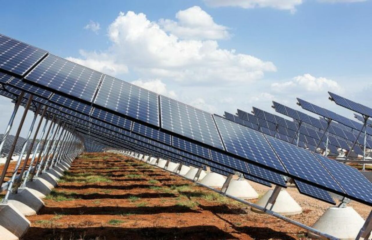 Usina - energia solar - rastreadores solares