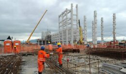 vagas de emprego - ES - construção civil - obras - pedreiros - eletricistas - carpinteiros