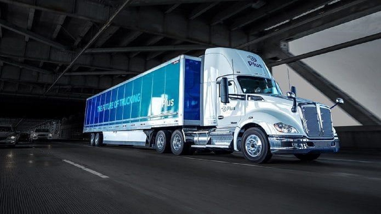 Amazon - e-commerce - trucks -robots