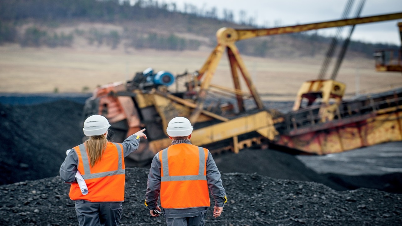 mineradora - minerais - terras raras - bahia - quartzo - vagas de emprego - projetista