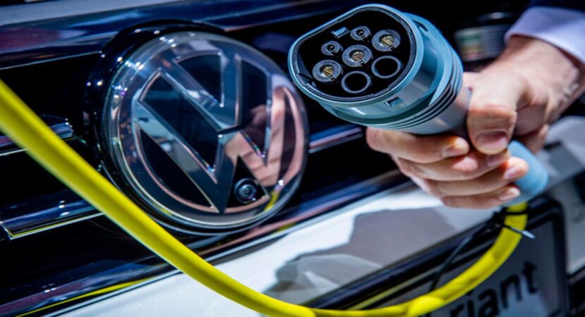 gasolina - precio - diesel - etanol - gnc - carros electricos - motor de combustion - volkswagen - aplicacion chofer - taxistas