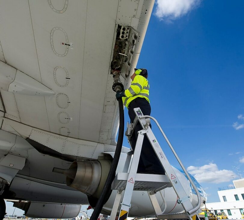 Global Oil Giant Shell Will Produce Ten Times More Sustainable Jet Fuel ...