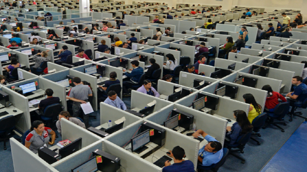 AeC abre 970 vagas de emprego em home office para pessoas com e