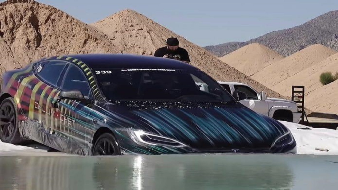 Tesla Model S Plaid - Tesla - world's fastest electric car -