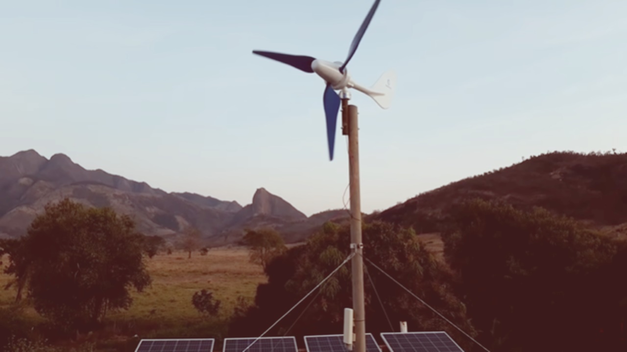 turbina - eólica - usina - energia renovável - painéis solares