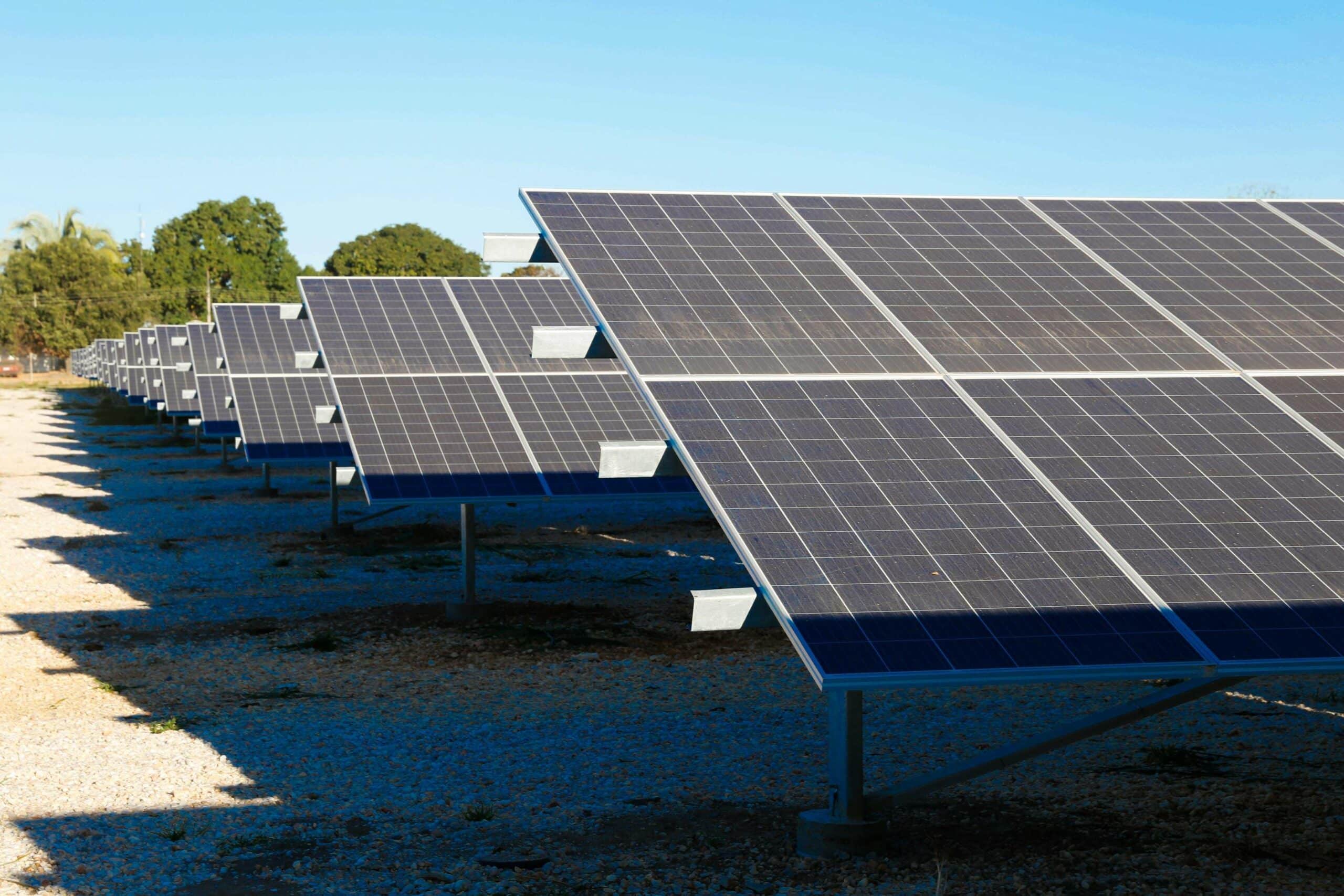 Ministério da Economia - painéis solares - energia renovável - imposto -