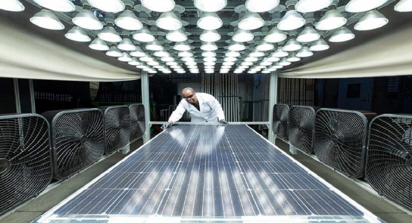 Pesquisadores - energia solar - painéis solares - painéis fotovoltaicos - tecnologia