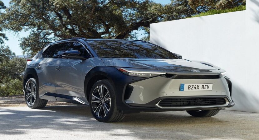 Toyota - carro - elétrico - carro 100% elétrico - energia solar