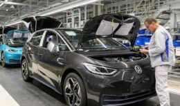 VW - Volkswagen - carros elétricos - Tesla - fábrica