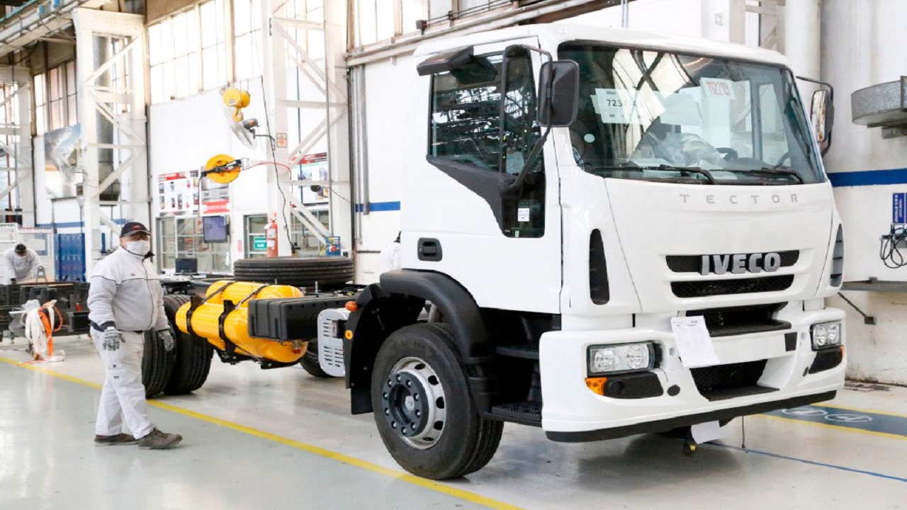 Iveco - gas truck - gas powered trucks - electrification