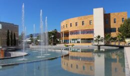 Universidade - Espanha - cursos de graduação - pós graduação -