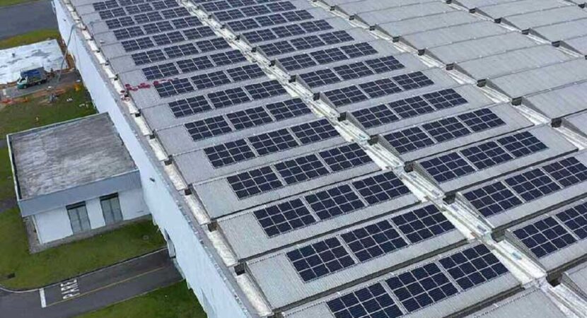 SC - Santa Catarina - BMW - fábrica - energia renovável - energia solar - painéis solares -
