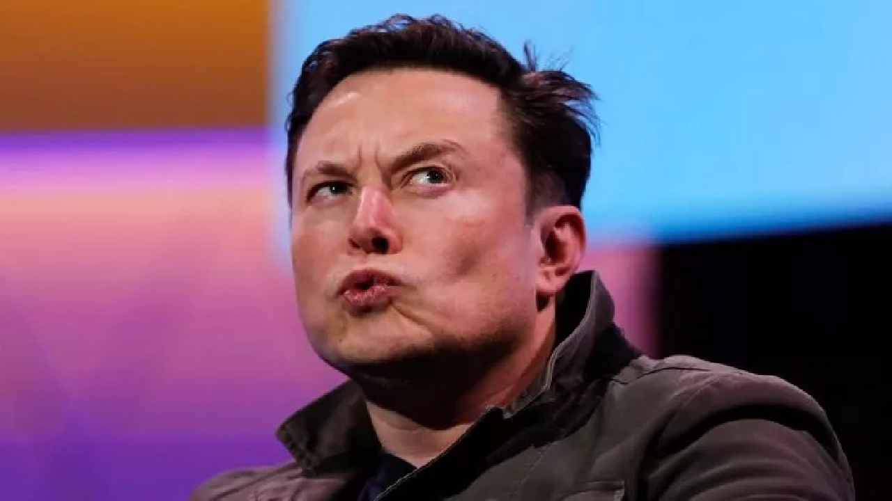 Gigante global Tesla, liderada por Elon Musk, anuncia projeto de veículo elétrico com valor muito mais baixo em comparação com a média dos EVs da Europa