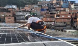 Comunidade - Favela de SP - energia solar - placas solares - painéis solares - América Latina -