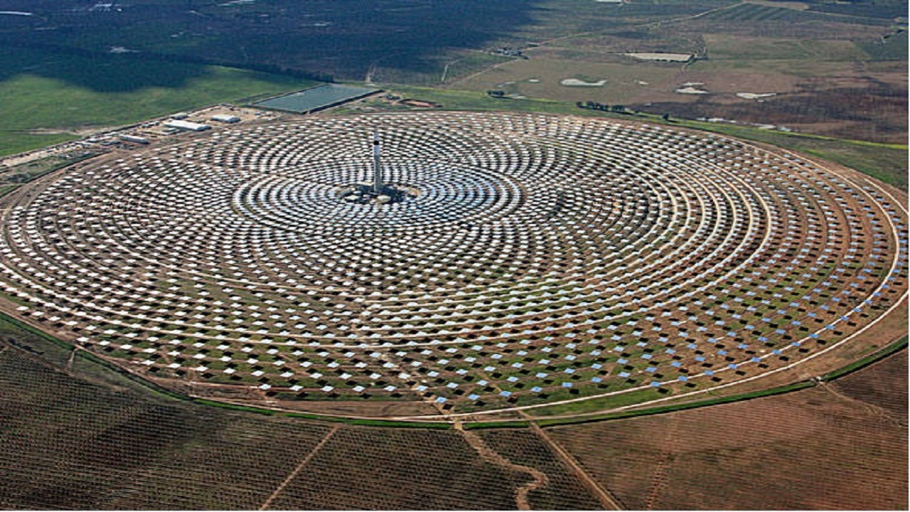Elon Musk - Spain - solar energy - solar plant - gas tusso - Russia