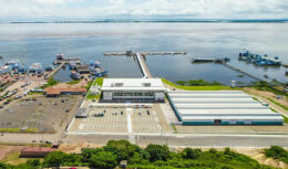 Após a finalização das obras de infraestrutura com investimento de R$ 74 milhões realizado pelo governo do Pará, o terminal de Santarém consegue agora atender grandes embarcações para o transporte de cargas e passageiros