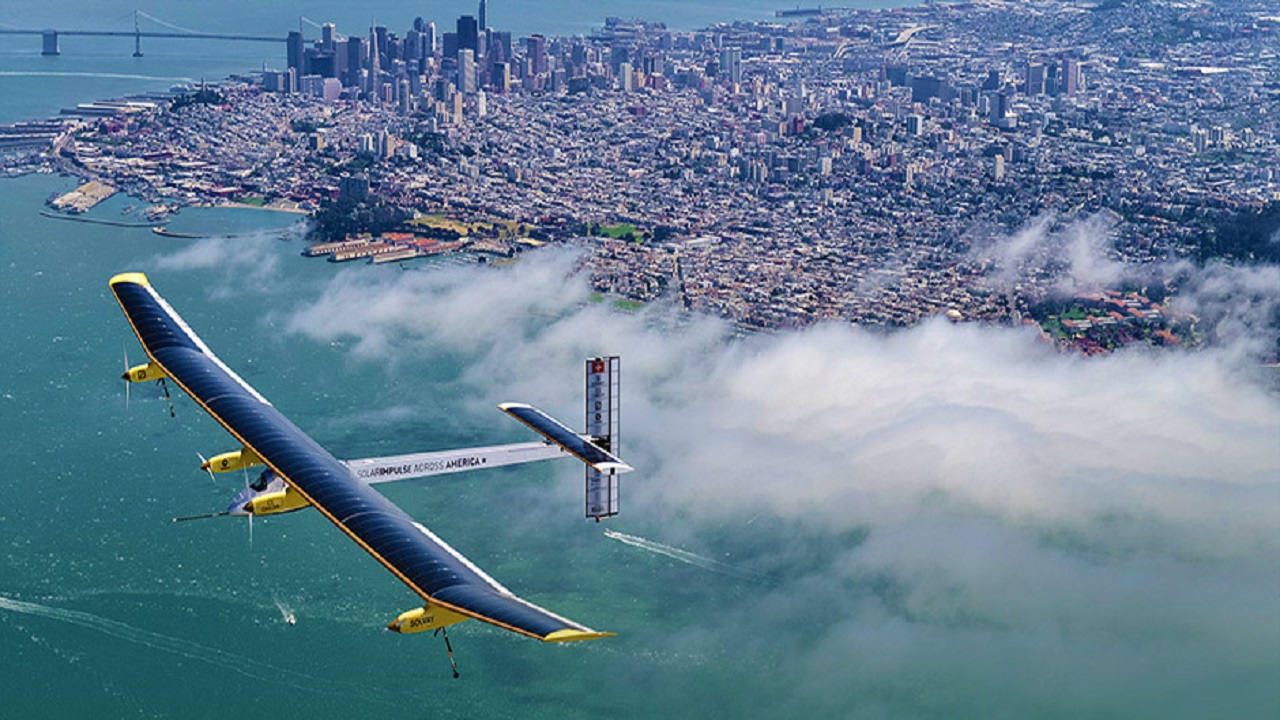 Avião - energia solar - painéis solares - avião movido a energia solar