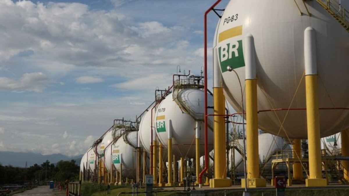Although the ANP has recommended the application of remedies on the sale of the Petrobras oil refinery to the Atem group, Cade announced the approval of the process and the state-owned company will be able to continue the deal of R$ 189.5 million with the company