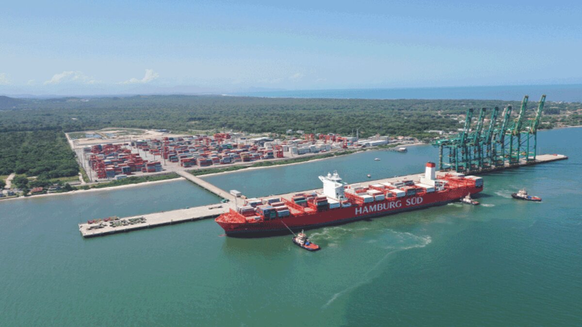 The Porto Itapoá terminal will now benefit from faster and more infrastructure after the acquisition of two new forklifts and new investments that will be applied to ensure a better operation of the site