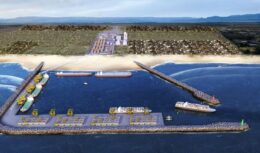 O início da chegada dos primeiros navios no Porto Meridional para operações de movimentação de cargas deve acontecer por volta do ano de 2024, segundo as projeções da DTA Engenharia, que comanda o projeto do complexo de Arroio do Sal.