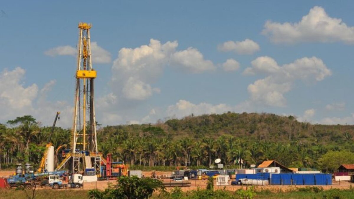 A Alvopetro está estimando cerca de 2 a 5,8 milhões de barris de petróleo no poço 183-B1 e deu início às operações para a perfuração no estado da Bahia, visando expandir a sua produção de petróleo com foco na exploração das reservas da Bacia do Recôncavo