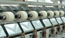 Economia: Mercado de máquinas têxteis movimentará US$2,7 milhões em 2022. Aumento de importações para o Paraguai é de 96% e, nos EUA, chega a 71%. Enquanto isso, Argentina compra grande parte dos maquinários. - Canva