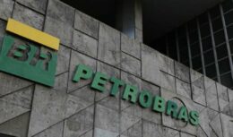 Após ação aberta na justiça contra venda do Polo Bahia Terra ao consórcio formado pelas empresas PetroReconcavo e Eneva, a Petrobras procurou recursos para retomada de processo, mas o TJRJ negou o pedido e processo continua suspenso.