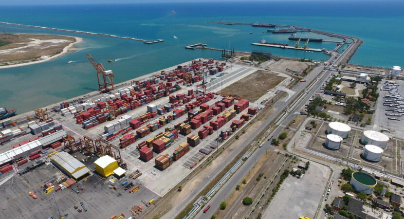 Os resultados da Antaq para os primeiros 4 meses do ano de 2022 comprovaram que o Porto de Suape manteve a sua liderança entre os portos brasileiros nas operações de cabotagem e transporte de granéis líquidos, com ótimos números para o período.