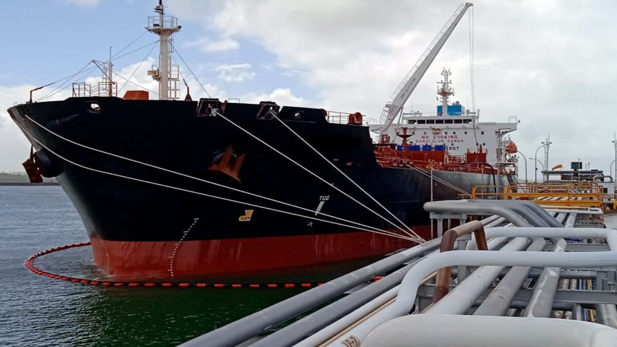 A recém-inaugurada filial da companhia Wilson Sons no estado de Recife já está realizando diversos serviços de logística e agenciamento marítimo de navios, como no Porto de Suape, e faz parte do projeto de expansão da empresa no mercado portuário nacional.