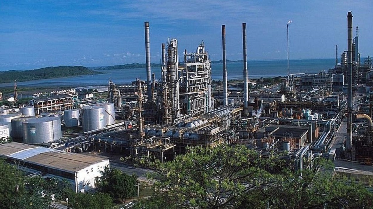 Refinaria de Mataripe - Bahia - Petrobras - gasolina - diesel - preço dos combustíveis - refinaria privada