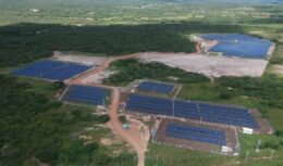 Acompanhando o crescimento no mercado de energia solar no Brasil e a alta demanda pelo recurso, as companhias pernambucanas Elétron Energy e Kroma Energia se uniram para um novo projeto de construção de complexo solar no estado.