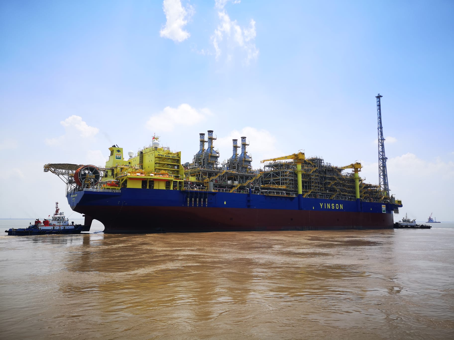 O Ibama emitiu a licença de operação para o FPSO Anna Nery, da Petrobras, no campo de Marlim da Bacia de Campos. O navio é uma das apostas da estatal para a retomada da produção em campos maduros na região.