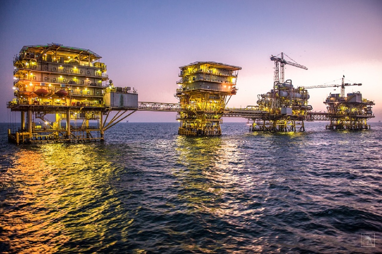 Gigante do petróleo, Emirados Árabes, abre vagas para empresas brasileiras com premiação de US$ 50 mil para o melhor projeto ligado a energia, água, arquitetura, transporte e logística